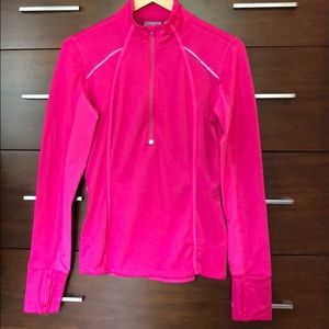 Athleta Chi Pullover long sleeve 1/2 Zip